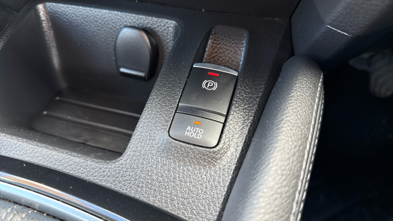 Nissan Qashqai 1.3 DiG-T Acenta Premium 5dr Petrol Hatchback